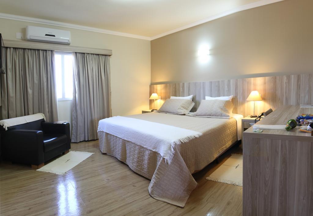 Hotel Jaguar Uberaba Extérieur photo